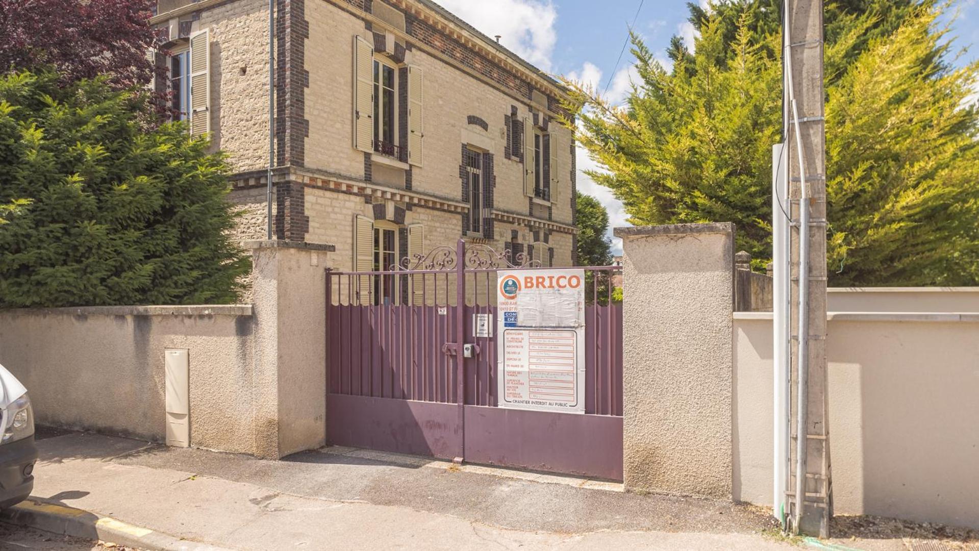 Bonappart 12 - Charme Napoleonien & Confort Troyes Exterior photo
