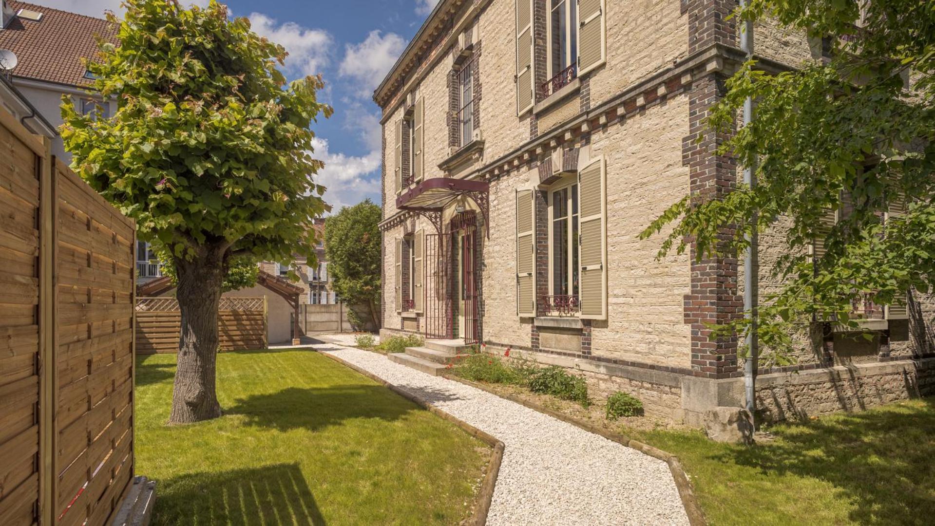 Bonappart 12 - Charme Napoleonien & Confort Troyes Exterior photo